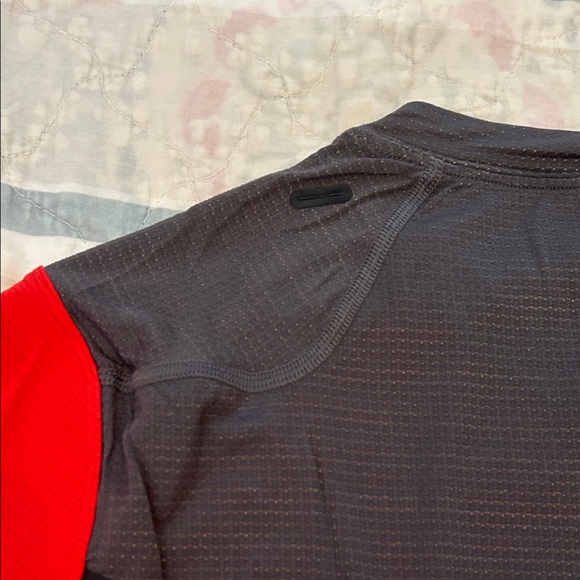 Lululemon Men's Red and Black Athletic Shirt - Picture 3 of 6